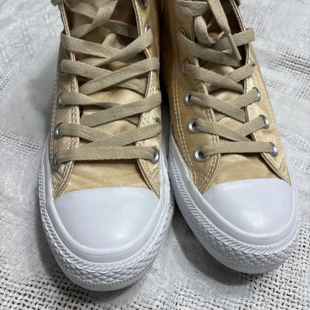 Converse Chuck Taylor All Star High Top Gold Satin Sz 7.5‎